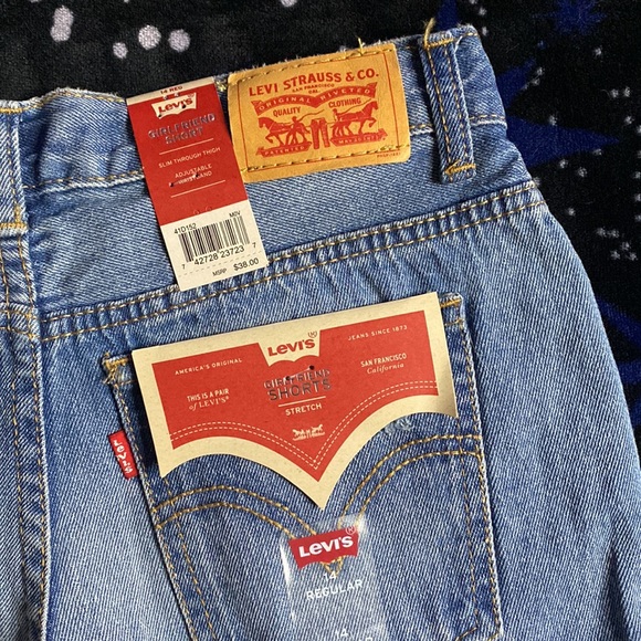 LEVI’S GIRLFRIEND SHORT size 14 regular #352 - Picture 9 of 10